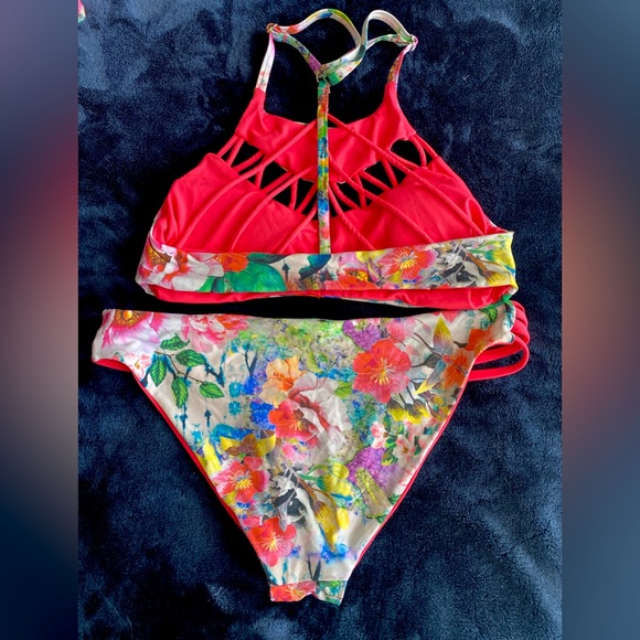 Reversible Floral Bikini Set - Picture 2 of 2
